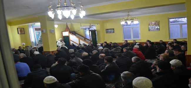 ALAPLI’DA NAMAZ ÇIKIŞI CEMAATE ÇORBA İKRAMI